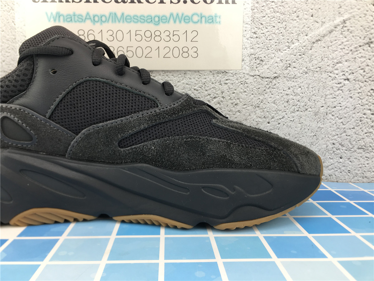 Yeezy Boost 700 Utility Black FV5304